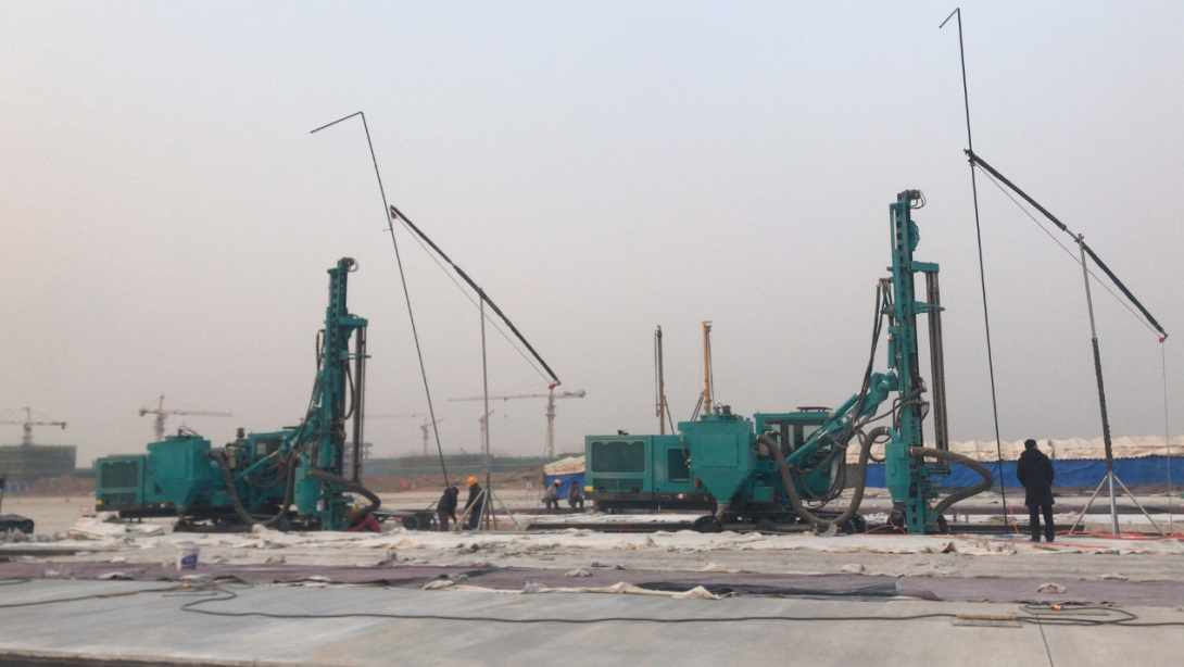 北京大兴机场，开云官方注册-开云(中国)
智能凿岩设备曾助力新技术落地 | 百年风华筑锦绣开云官方注册-开云(中国)
（2）