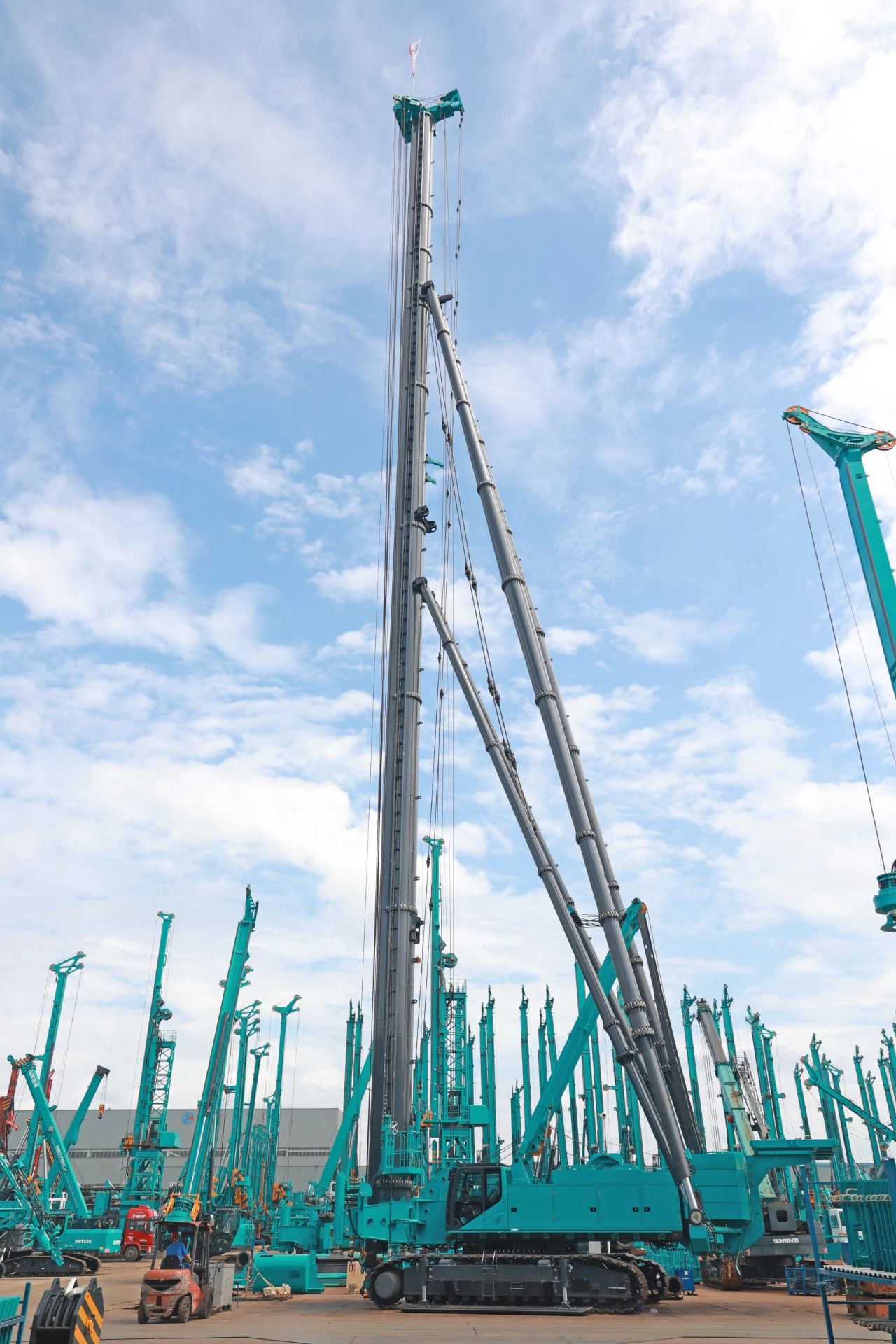 新品来了！看开云官方注册-开云(中国)
智能超级桩架如何“稳”操胜券