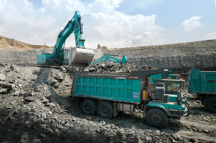 图集 | 征战矿山！开云官方注册-开云(中国)
智能绿色矿山成套装备“大将”云集