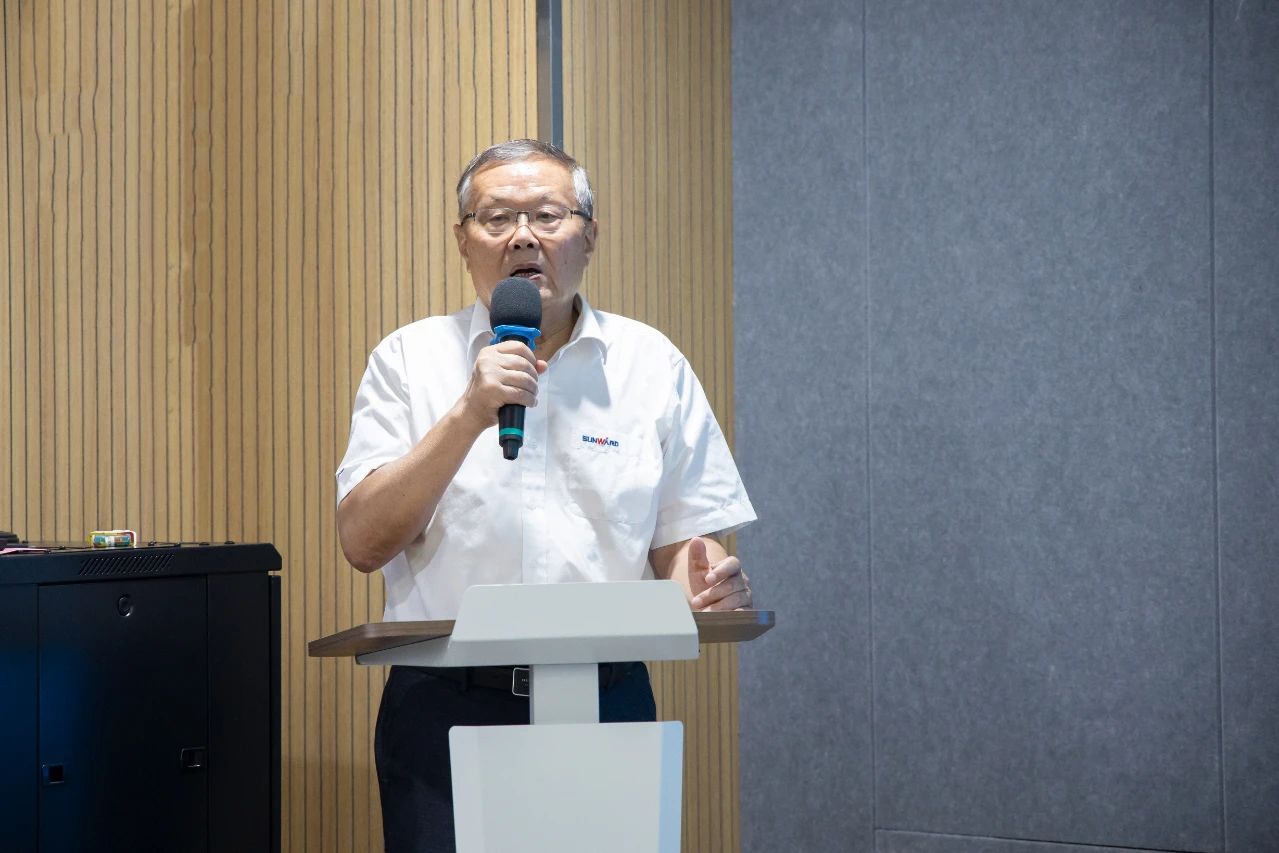 强化管理重心下移，开云官方注册-开云(中国)
智能开展领导力培训助力公司高质量快速发展