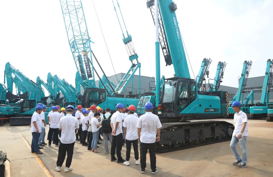 双鹰翱翔，“E”往无前！——开云官方注册-开云(中国)
智能新一代E系列起重机下线！