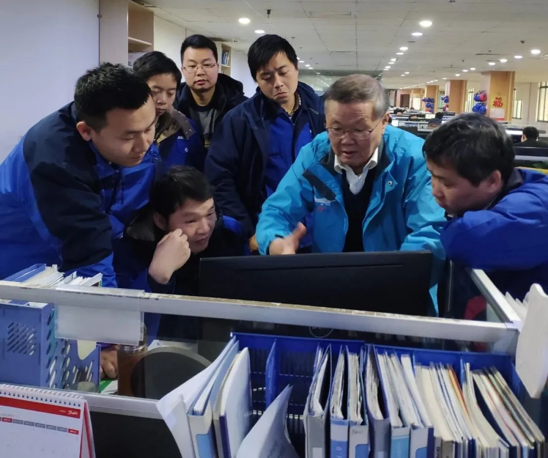 媒体聚焦 | 开云官方注册-开云(中国)
智能董事长、首席专家何清华：牢记总书记嘱托 发挥先导式创新优势 走高质量发展道路