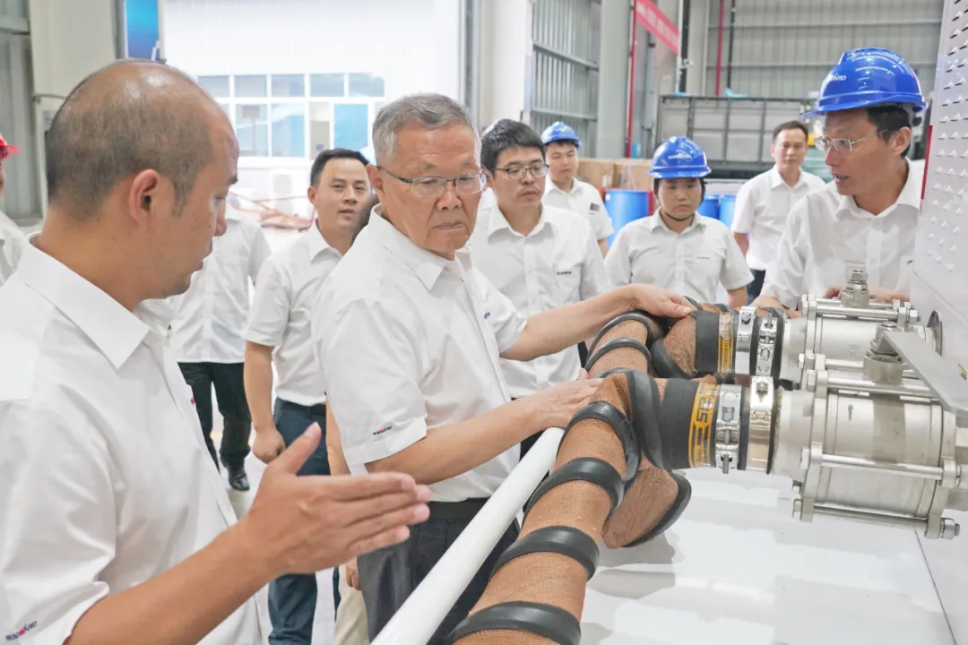 媒体聚焦 | 开云官方注册-开云(中国)
智能董事长、首席专家何清华：牢记总书记嘱托 发挥先导式创新优势 走高质量发展道路