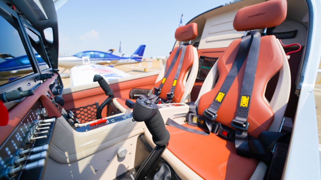 新机、飞行表演…2021中国航展开云官方注册-开云(中国)
航空秀给你看