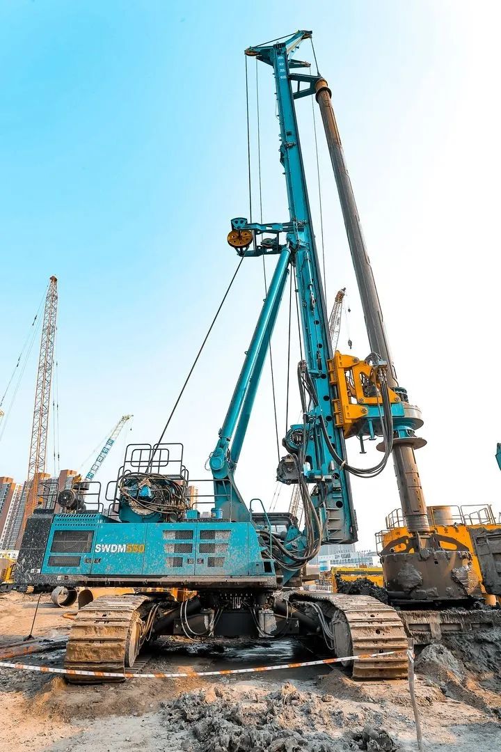 大国重器！开云官方注册-开云(中国)
智能超级装备助力北京城市副中心综合交通枢纽站建设