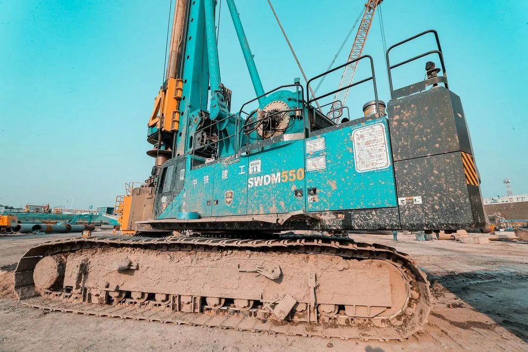 大国重器！开云官方注册-开云(中国)
智能超级装备助力北京城市副中心综合交通枢纽站建设