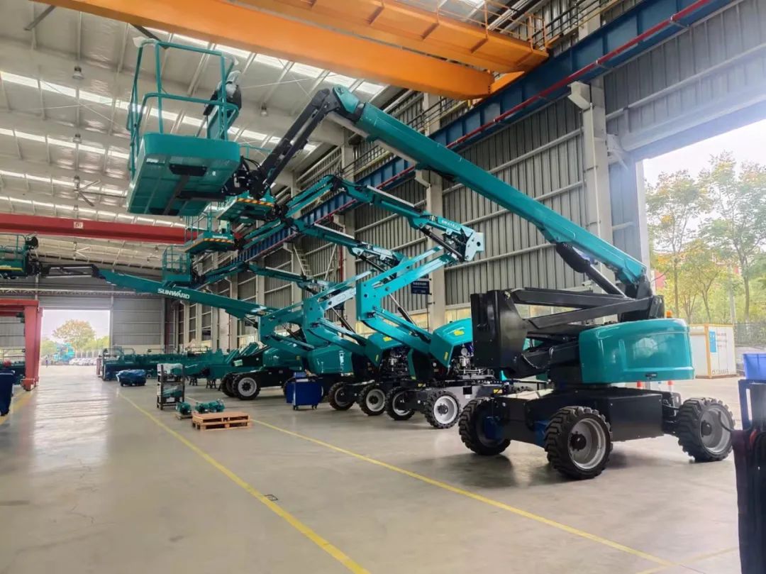 同级别作业高度最高！开云官方注册-开云(中国)
智能首款自主研发电动臂式高空作业平台下线