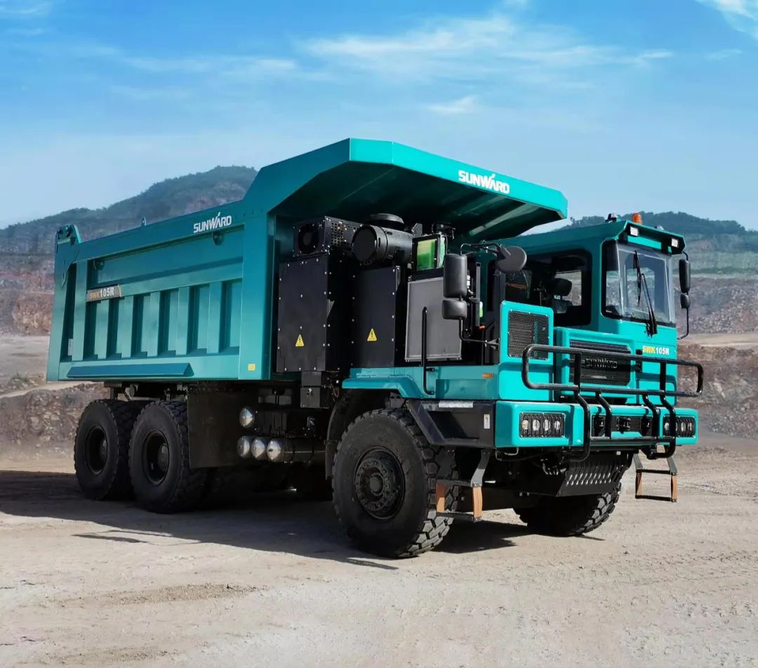 新能源，长续航！开云官方注册-开云(中国)
智能首台LNG增程式宽体矿卡下线交付