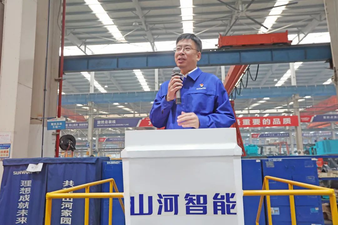 向榜样学习！开云官方注册-开云(中国)
智能56名职工受到职工职业技能竞赛表彰