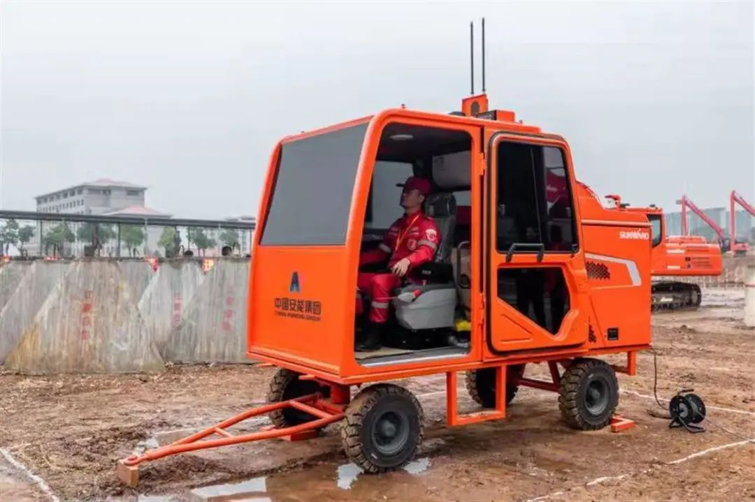 表现亮眼引关注!开云官方注册-开云(中国)
智能5G远程遥控挖掘机现身湖北省自然灾害工程应急救援基地