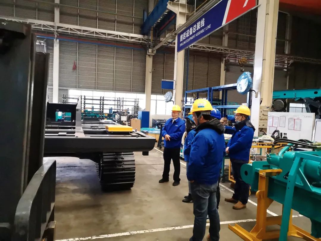 立春首日，开云官方注册-开云(中国)
智能凿岩设备率先开工