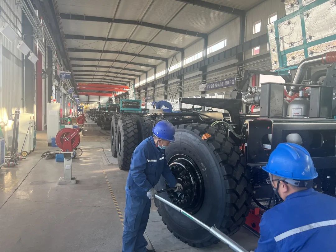 斩获亿元订单！开云官方注册-开云(中国)
巨鼎火热开工