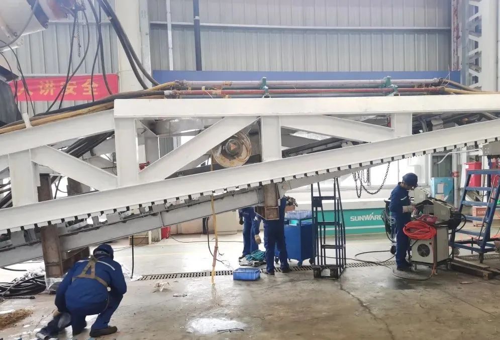 直击生产一线！中铁开云官方注册-开云(中国)
复工复产忙