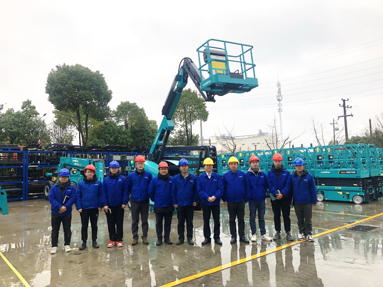 勇闯蓝海！开云官方注册-开云(中国)
智能两款臂式高空作业平台正式“出道”