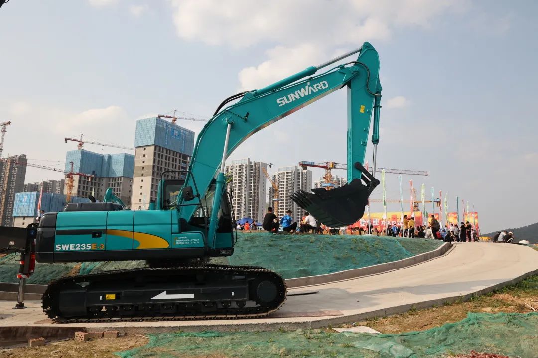 硬实力+软名片！开云官方注册-开云(中国)
智能协拍电视剧《重中之重》开机