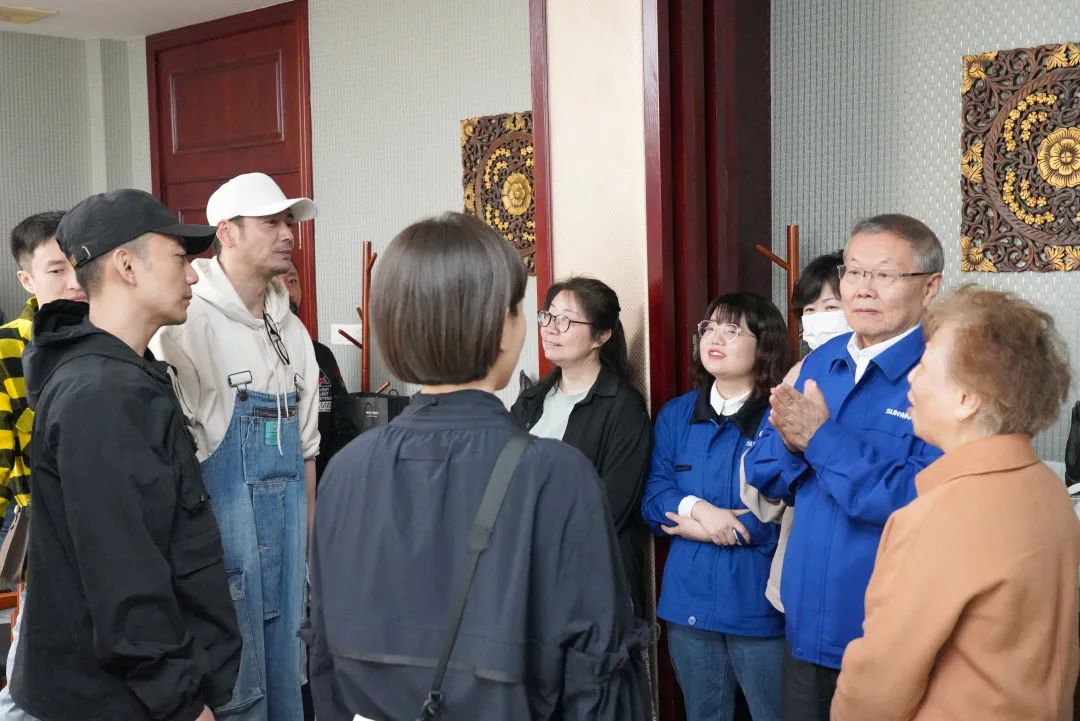 硬实力+软名片！开云官方注册-开云(中国)
智能协拍电视剧《重中之重》开机