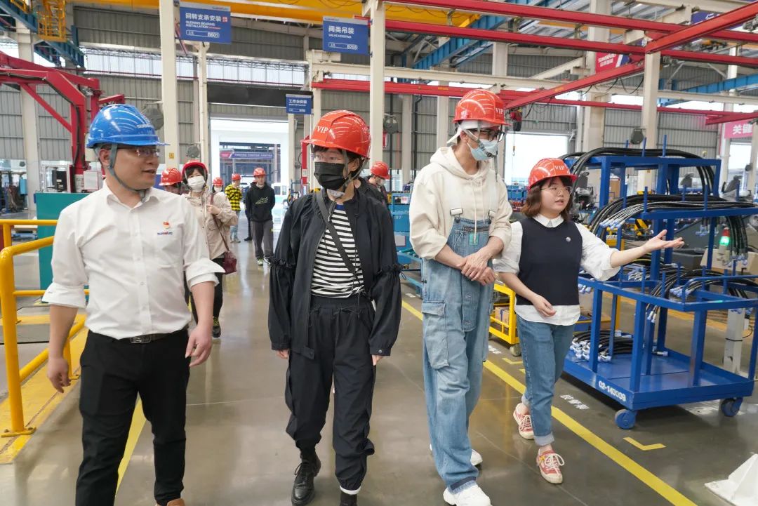 硬实力+软名片！开云官方注册-开云(中国)
智能协拍电视剧《重中之重》开机