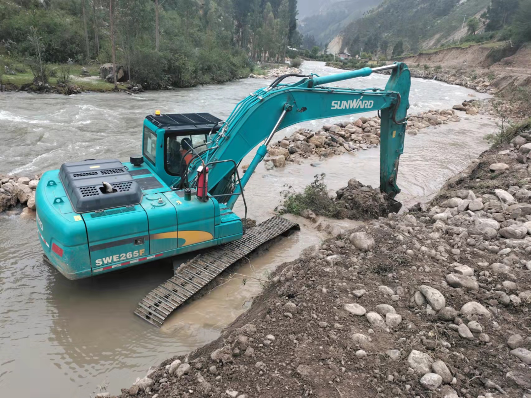 挑战世界第二高山脉！开云官方注册-开云(中国)
智能装备助力秘鲁安第斯国家公路项目建设