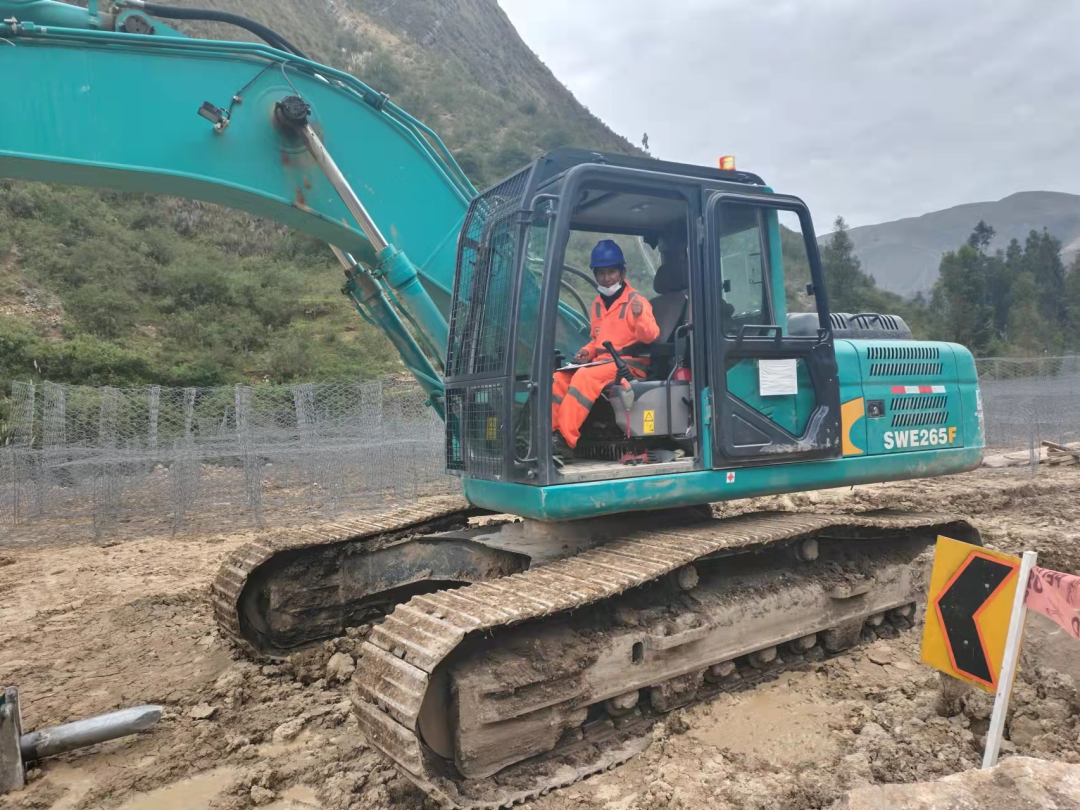 挑战世界第二高山脉！开云官方注册-开云(中国)
智能装备助力秘鲁安第斯国家公路项目建设