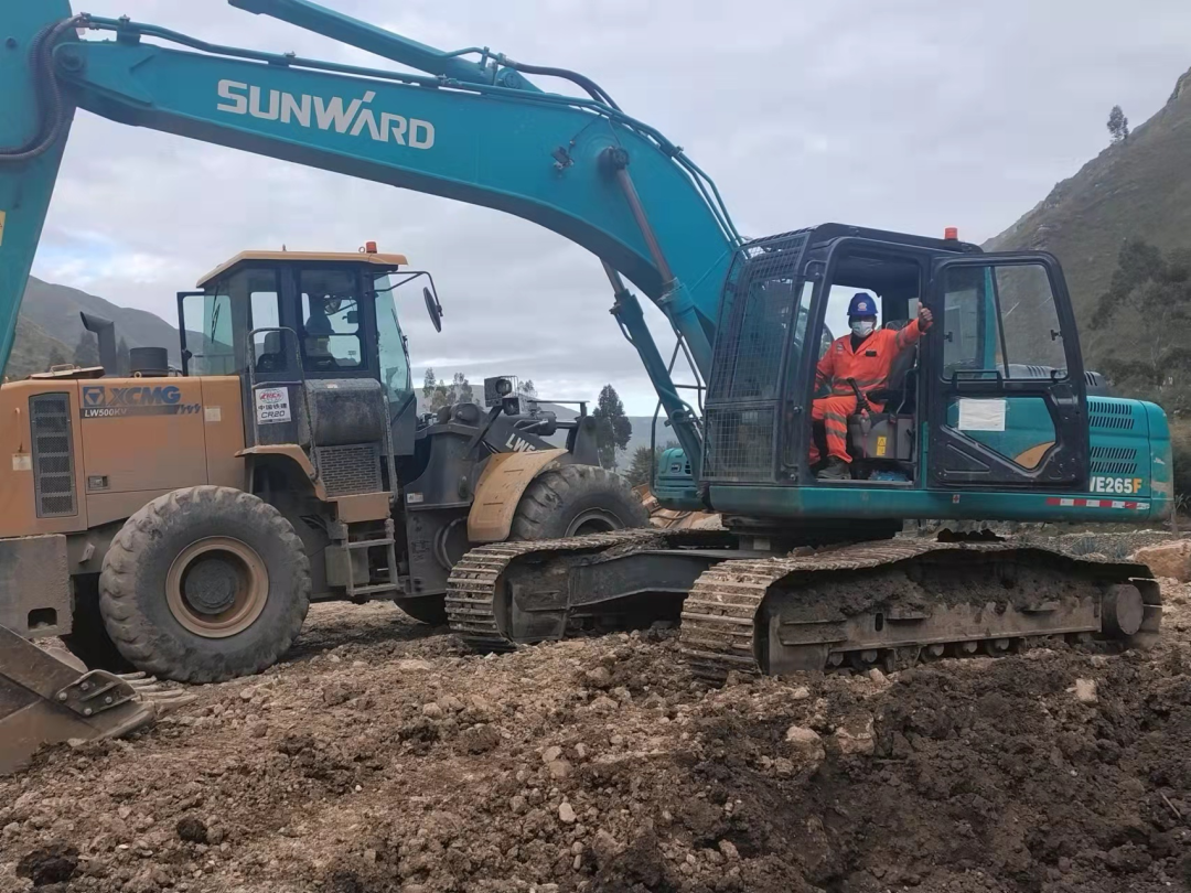 挑战世界第二高山脉！开云官方注册-开云(中国)
智能装备助力秘鲁安第斯国家公路项目建设