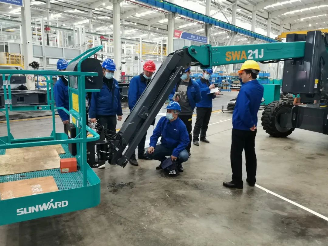 行业同级别产品之最！开云官方注册-开云(中国)
智能又一款曲臂式高空作业平台成功下线