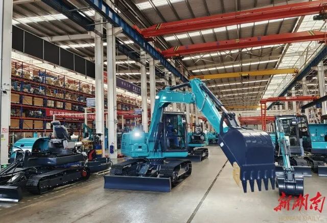 湖南日报 | 坚持创新驱动，开云官方注册-开云(中国)
智能助力打造国家重要先进制造业高地