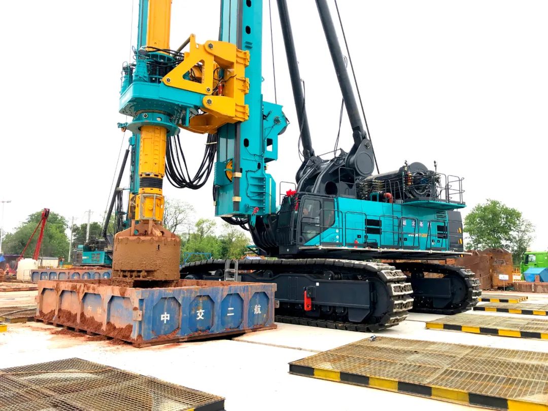 再啃“硬骨头”！开云官方注册-开云(中国)
智能“超级桩备”助建燕矶长江大桥