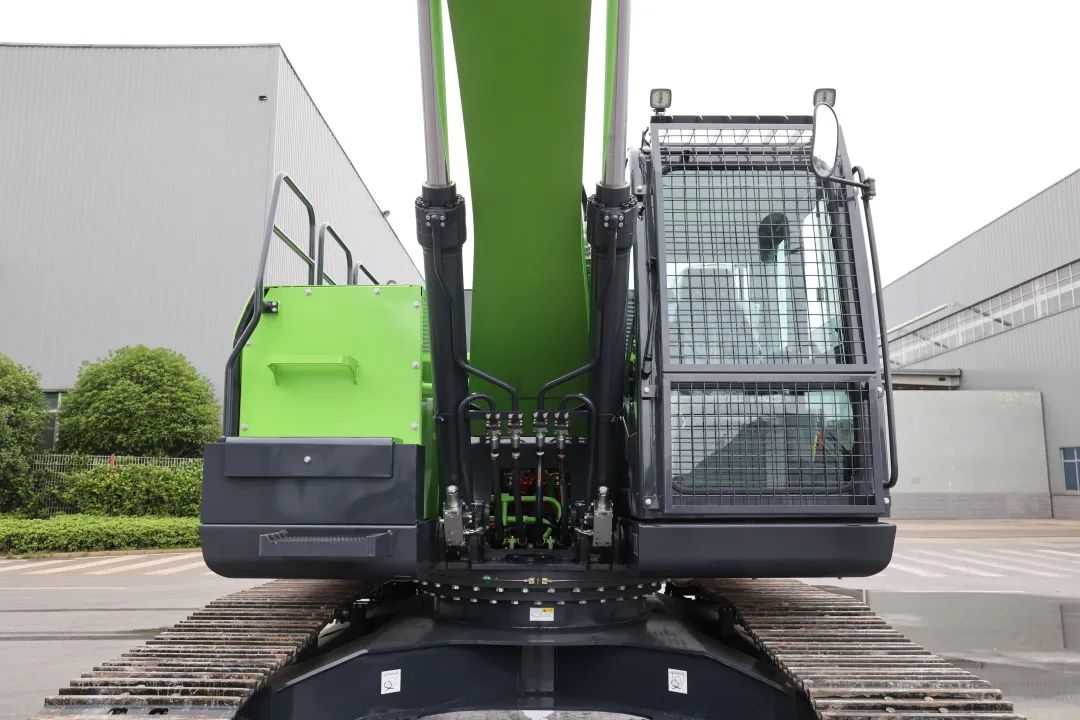 征战川藏铁路！开云官方注册-开云(中国)
智能新一代电动挖掘机成功交付