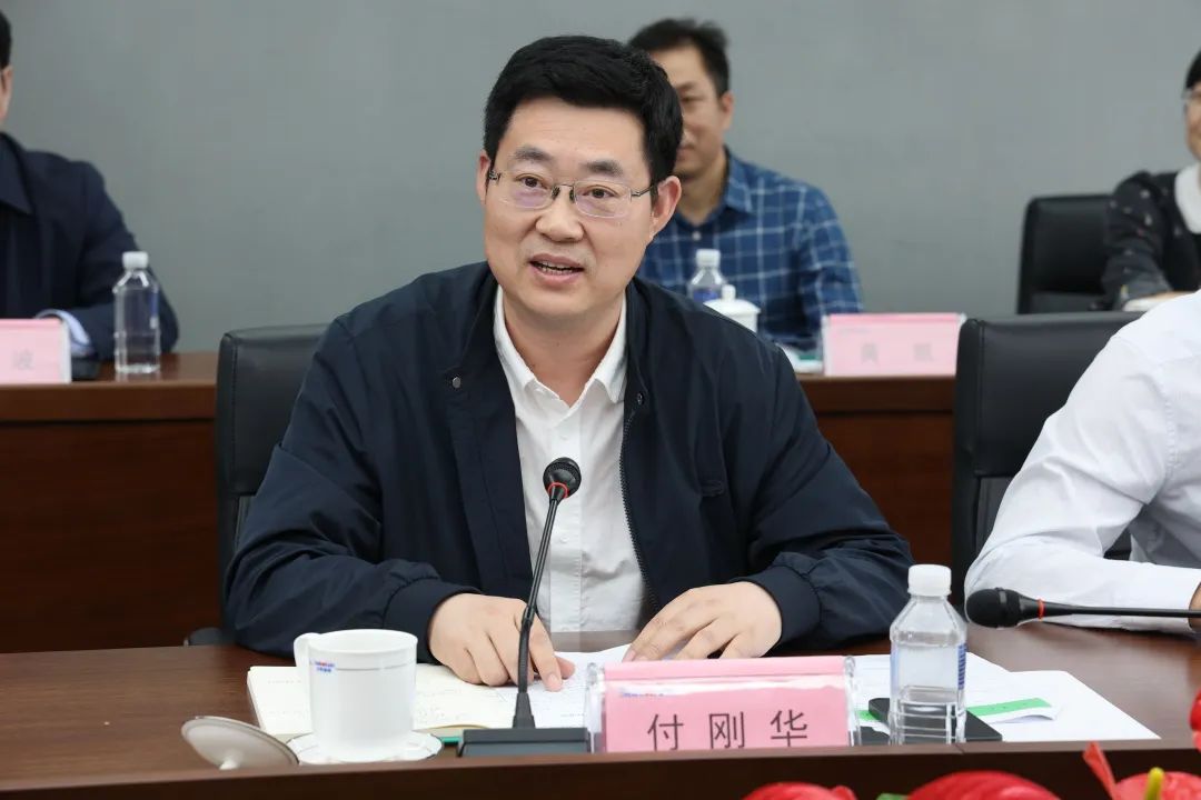 深化产学研合作！中南大学校长、中国工程院院士田红旗率团拜访开云官方注册-开云(中国)
智能