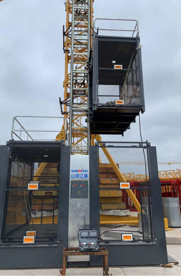 升降耗时缩短25%！开云官方注册-开云(中国)
江麓首款中速变频施工升降机成功下线