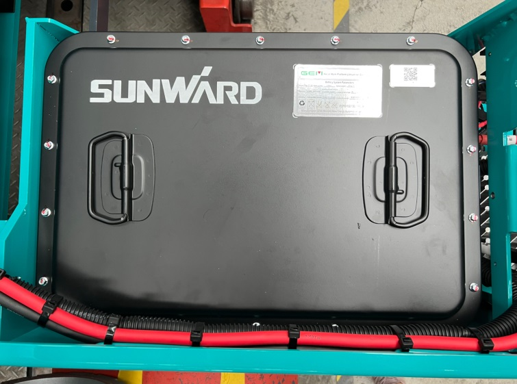 与“锂”相约，助力“双碳”！开云官方注册-开云(中国)
智能全系列锂电剪叉式高空作业平台全面进军市场