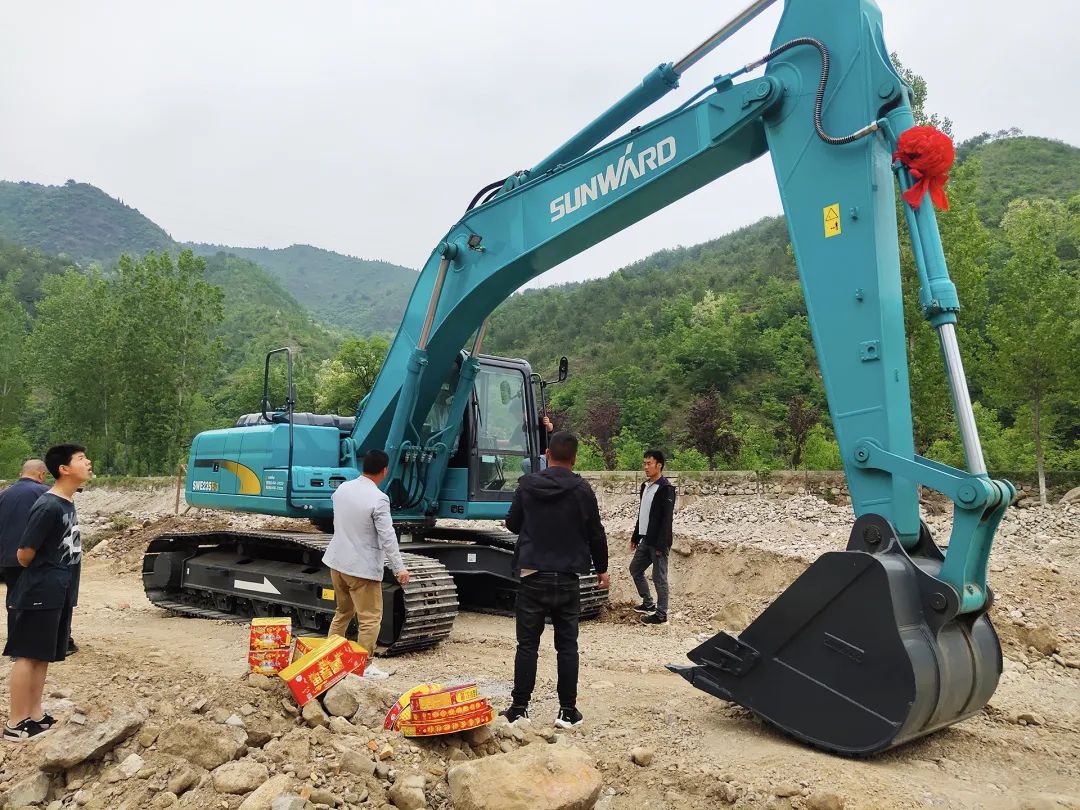 三员开云官方注册-开云(中国)
挖机“悍将”收服“铁粉”一枚，凭什么？