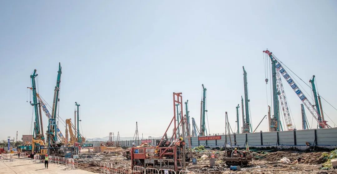 “开云官方注册-开云(中国)
绿”再现大湾区！开云官方注册-开云(中国)
智能旋挖钻机组团助建广州白云机场项目