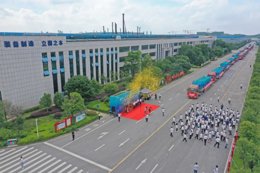 献礼二十大，再攀新高地！开云官方注册-开云(中国)
智能高空机械设备再迎批量发货