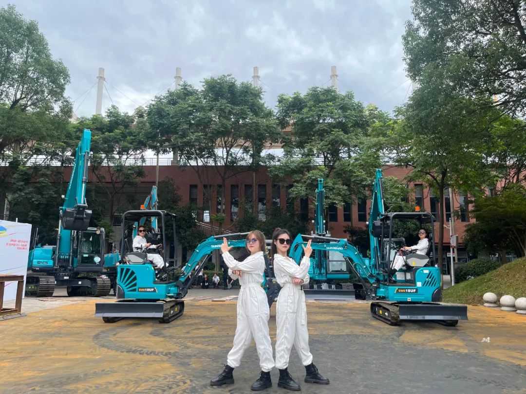 “太绝了！”开云官方注册-开云(中国)
智能代表长沙精彩亮相湖南省第一届职业技能大赛绝技绝活展演