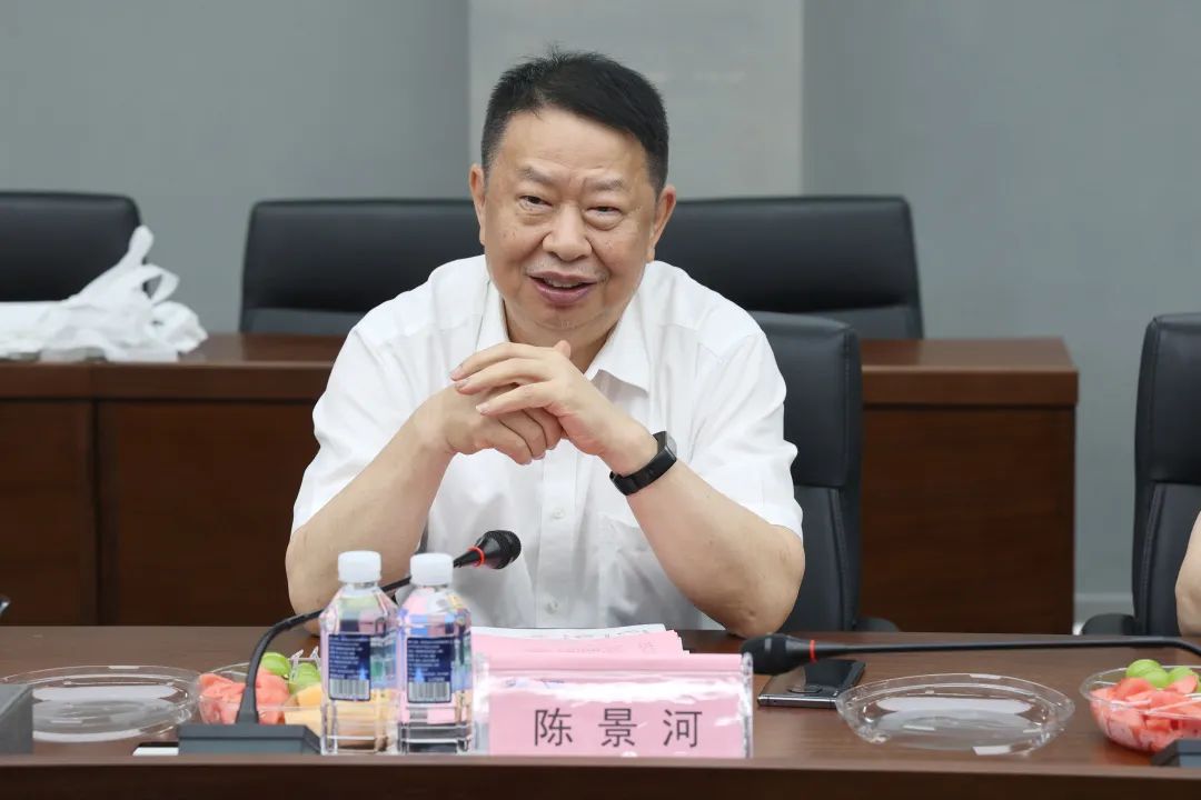 紫金矿业集团党委书记、董事长陈景河莅临开云官方注册-开云(中国)
智能考察交流