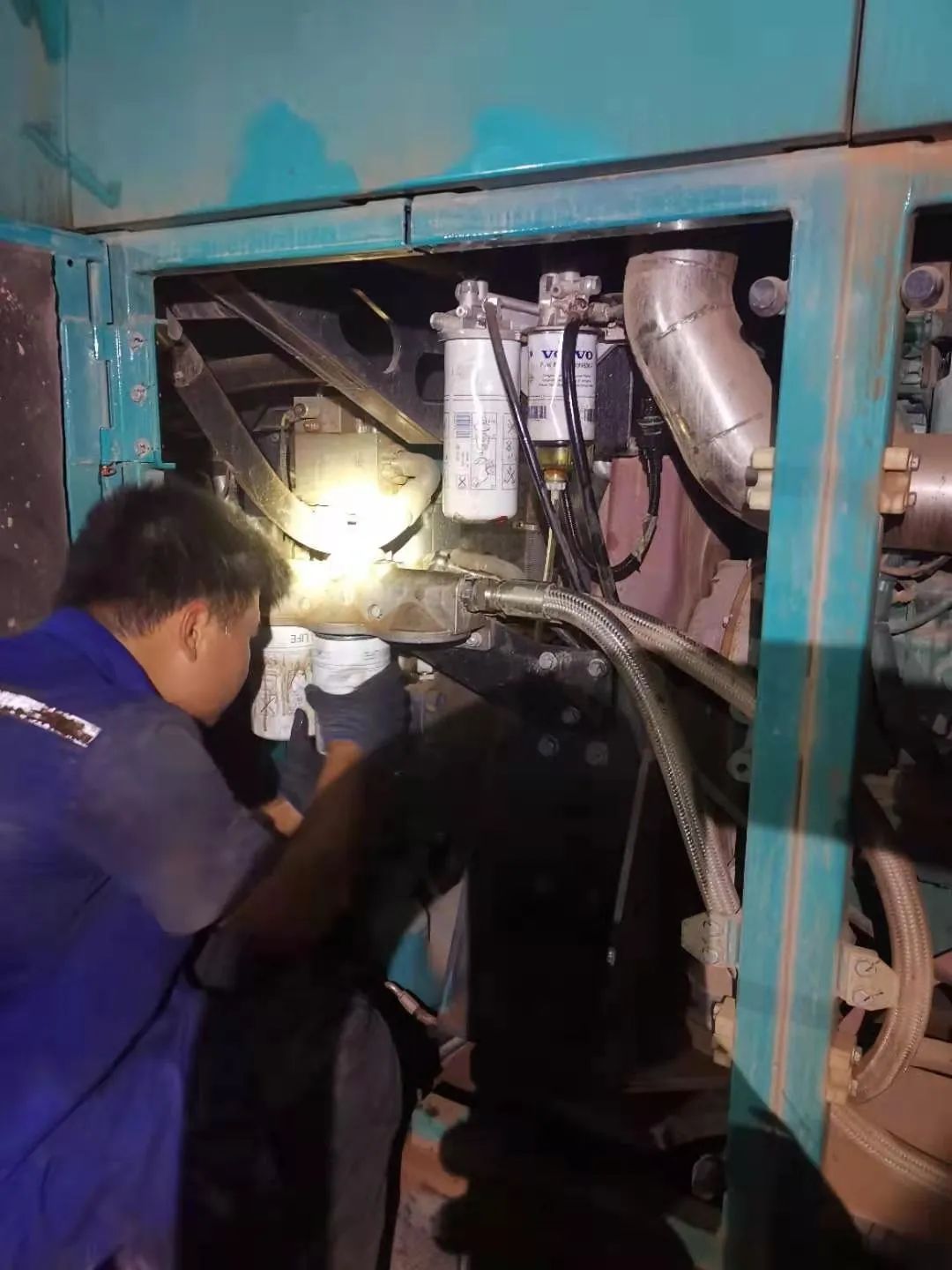 “创造施工奇迹！”他们和开云官方注册-开云(中国)
智能“超级桩备”一起助建燕矶长江大桥