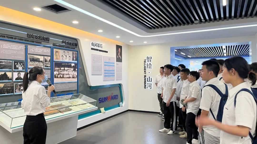 校招 | 盛夏七月，这群“向着太阳奔跑”的少年来开云官方注册-开云(中国)
智能啦！