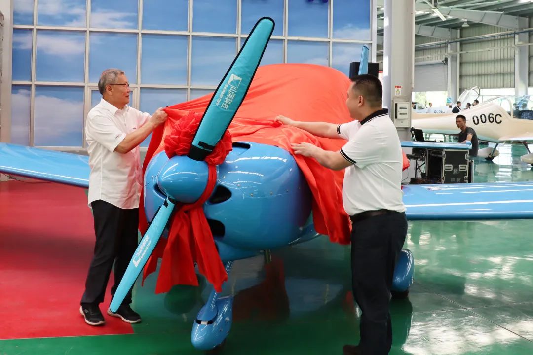 23个月交付100架！开云官方注册-开云(中国)
航空第 199、200 架阿若拉飞机顺利下线交付