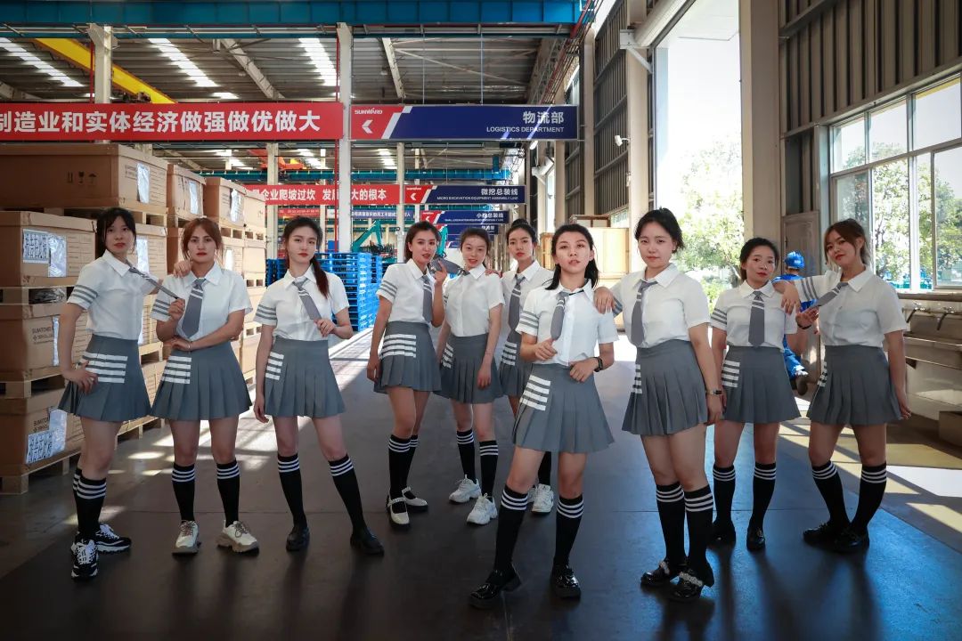 又酷又辣又炫！开云官方注册-开云(中国)
智能第二届挖机宝贝来了