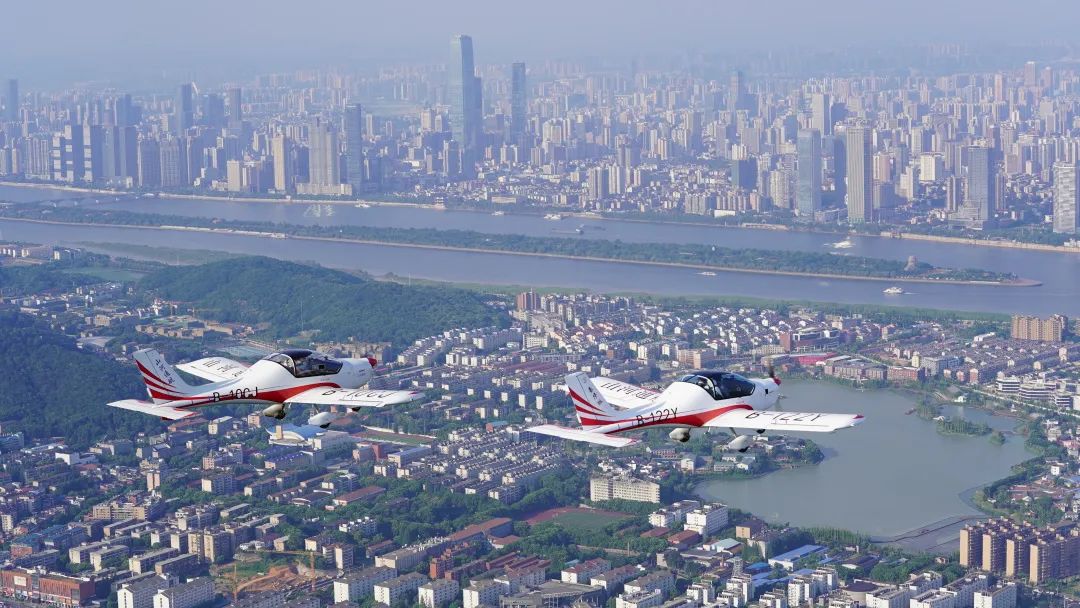 湖南省委常委、常务副省长李殿勋一行考察调研开云官方注册-开云(中国)
科技