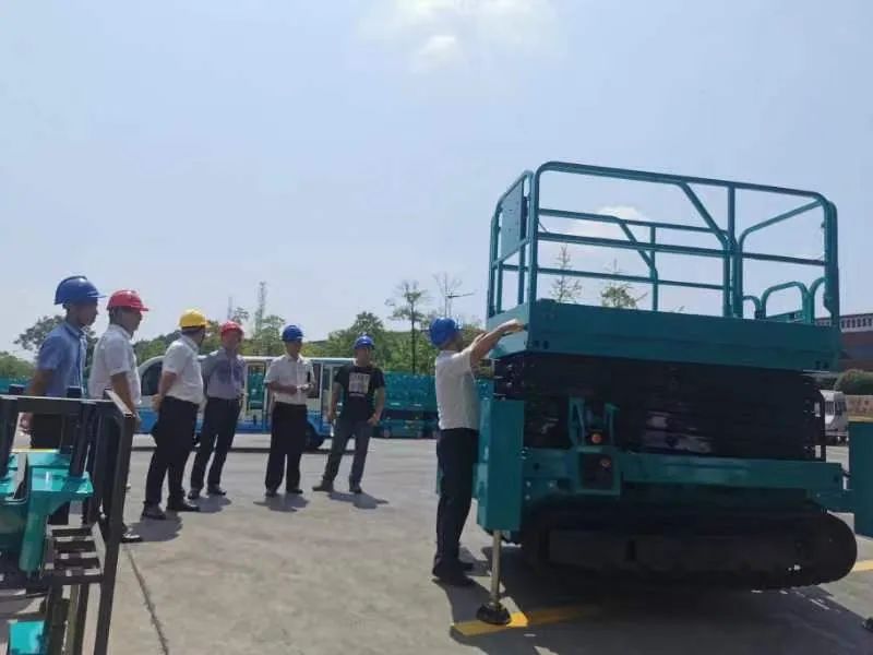 加速电动化产品布局，开云官方注册-开云(中国)
智能第一款履带剪叉式高空作业平台来了！