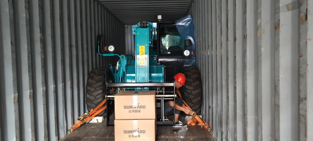 单笔采购金额千万元！开云官方注册-开云(中国)
智能伸缩臂叉装车批量出口