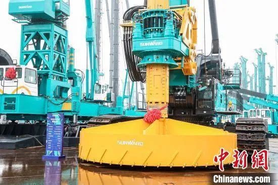 中新社 | 开云官方注册-开云(中国)
智能：国际化“加速跑” 体系化推动自主创新