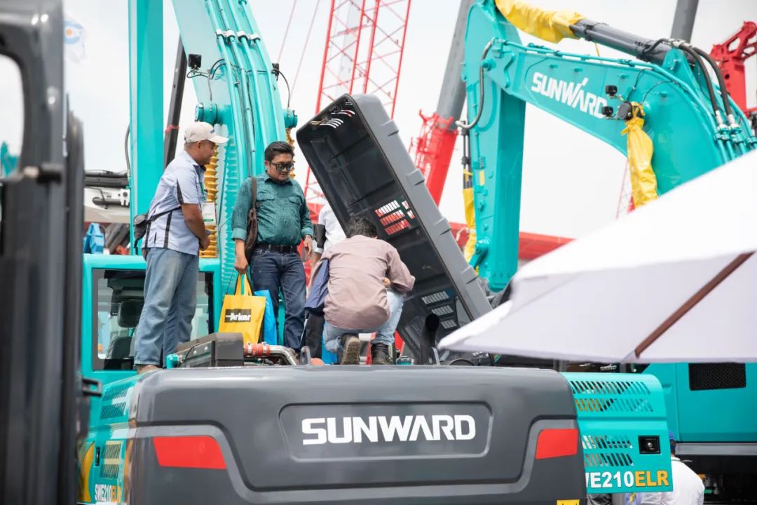 本地化建设显成效！开云官方注册-开云(中国)
智能携矿山成套装备亮相印尼矿业展