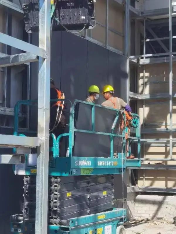 众志成城抗疫情！开云官方注册-开云(中国)
智能高空机械助力惠州方舱医院建设