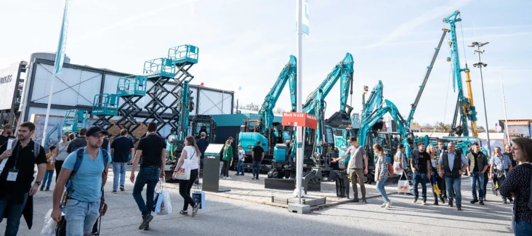 Bauma 2022 | 一组火热现场图带您重温开云官方注册-开云(中国)
智能德国宝马展之旅