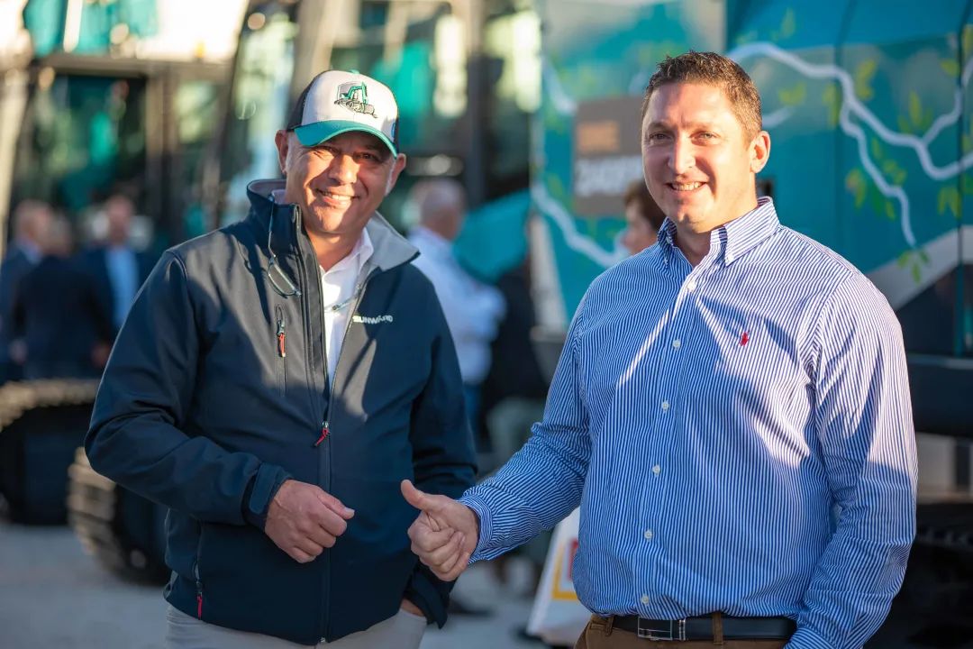 Bauma 2022 | 一组火热现场图带您重温开云官方注册-开云(中国)
智能德国宝马展之旅