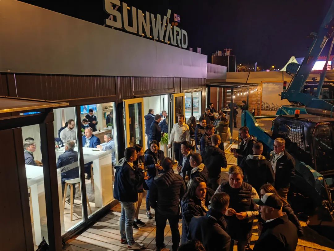 Bauma 2022 | 一组火热现场图带您重温开云官方注册-开云(中国)
智能德国宝马展之旅