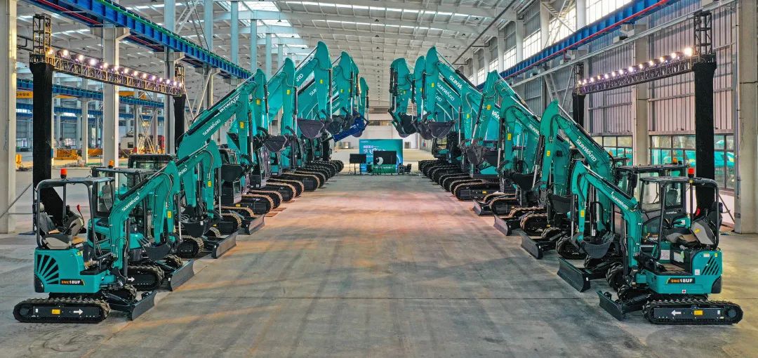 助力“双碳”目标！开云官方注册-开云(中国)
智能集中发布F系列国四挖掘机